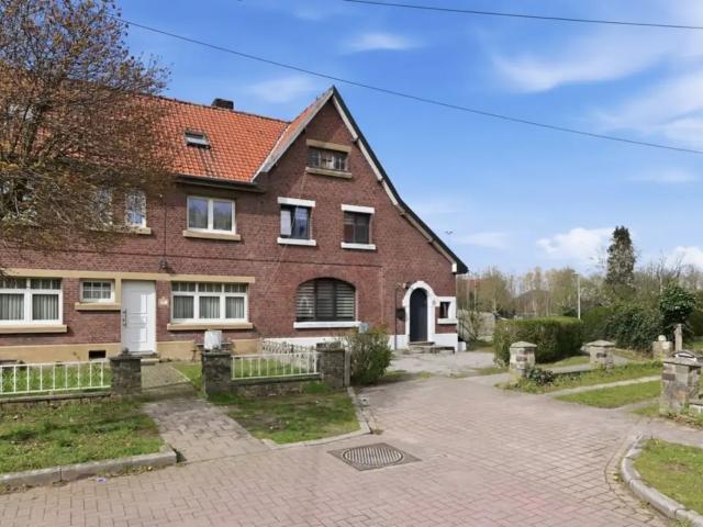 Maison vente à Genk, Limburg