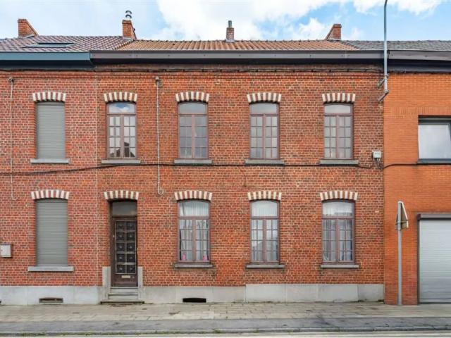 Maison vente à La Louvière, Wallonie