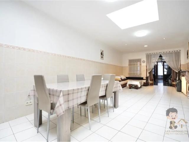 Maison vente à La Louvière, Wallonie