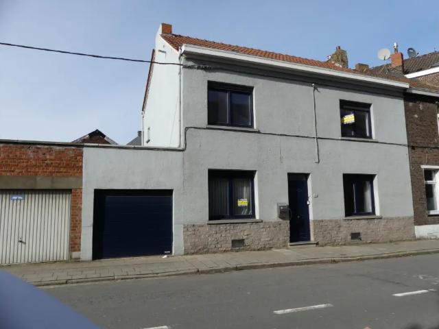Maison vente à La Louvière, Wallonie