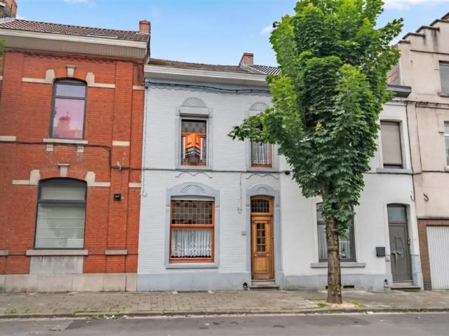 Maison vente à La Louvière, Wallonie