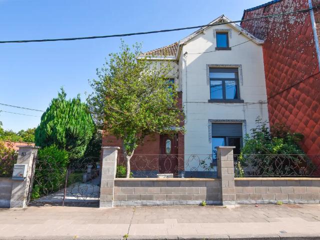 Maison vente à La Louvière, Wallonie