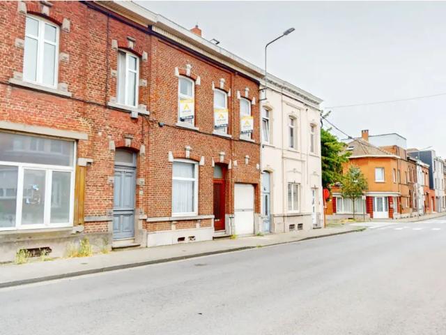 Maison vente à La Louvière, Wallonie