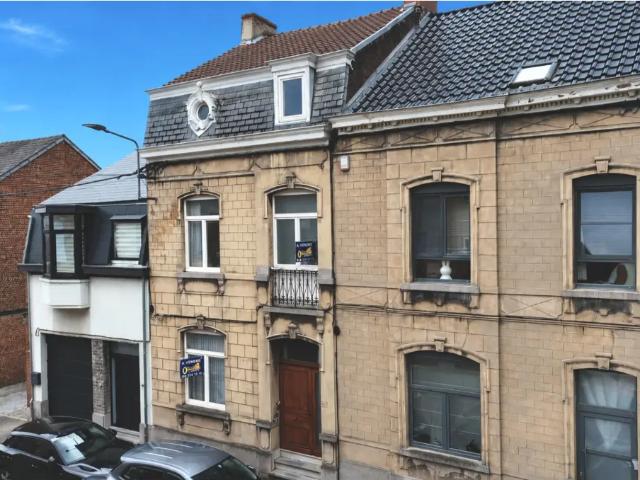 Maison vente à La Louvière, Wallonie
