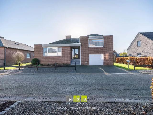 Maison vente à Maaseik, Limburg