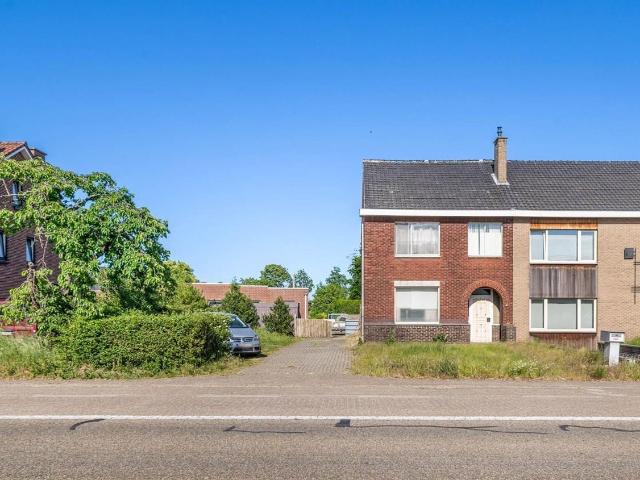 Maison vente à Maaseik, Limburg