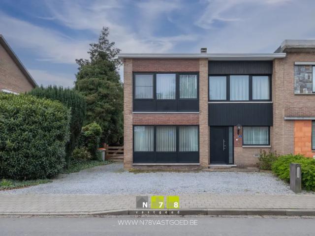 Maison vente à Maasmechelen, Limburg