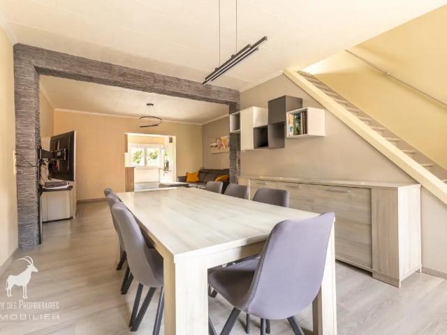 Maison vente à Tienne Saint-Nicolas, Manage