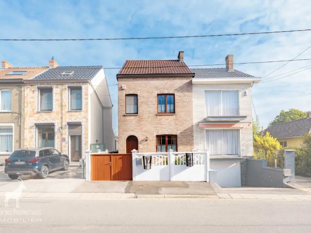 Maison vente à Tienne Saint-Nicolas, Manage