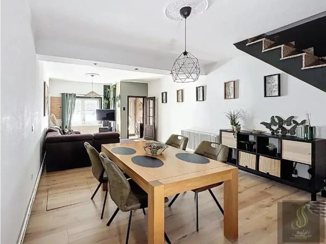 Maison vente à La Louvière, Wallonie