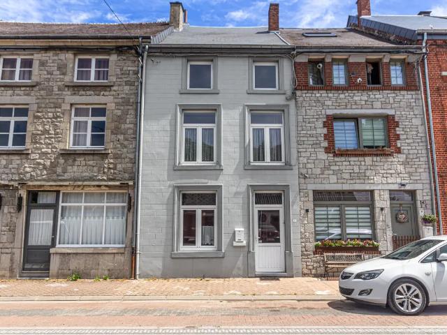 Maison vente à Nismes, Wallonie