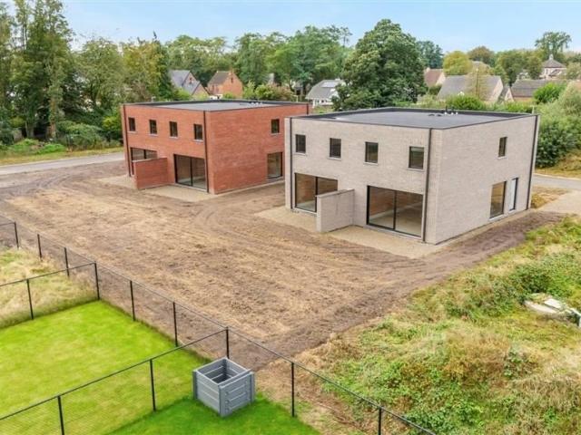 Maison vente à Peer, Limburg