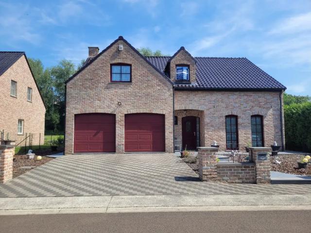 Maison vente à La Louvière, Wallonie