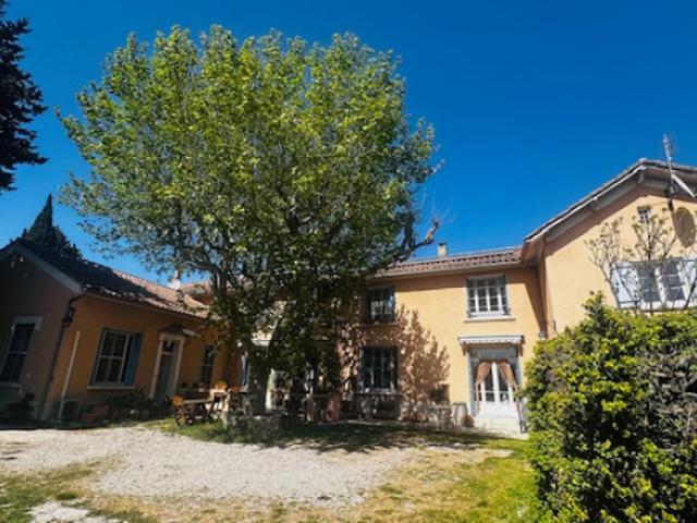Maison vente à Carpentras, Violès