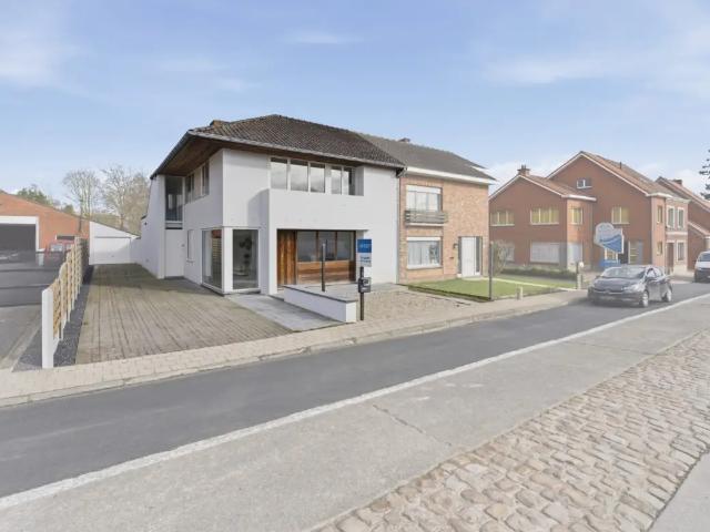 Maison vente à Ieper, West-Vlaanderen