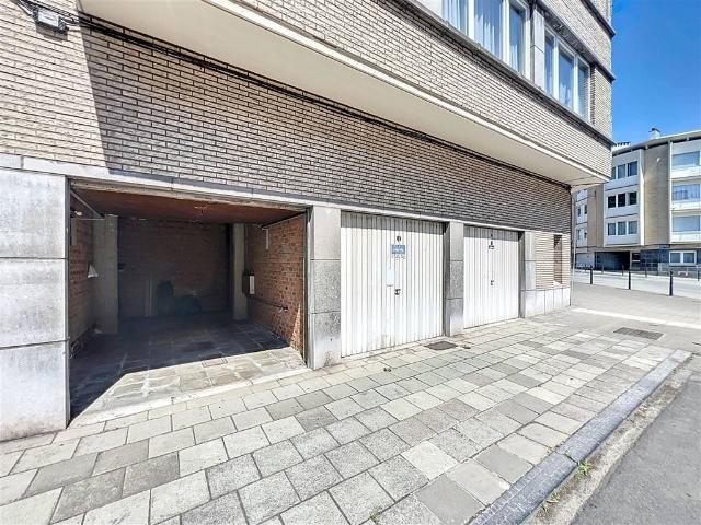 Garage vente à Anderlecht, Bruxelles