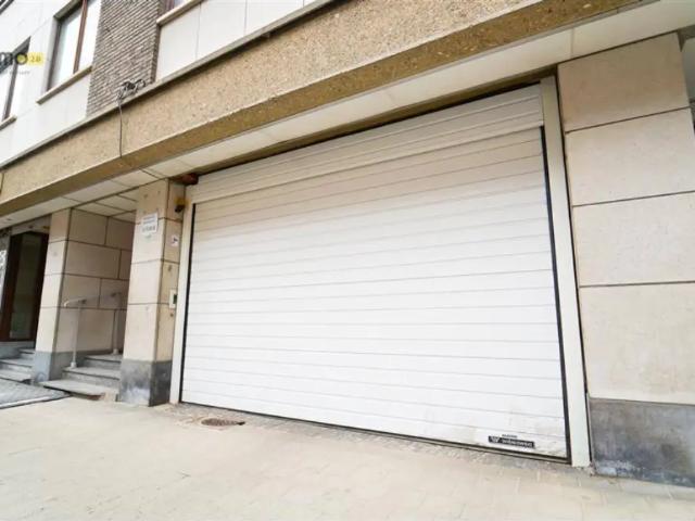 Garage vente à Anderlecht, Bruxelles