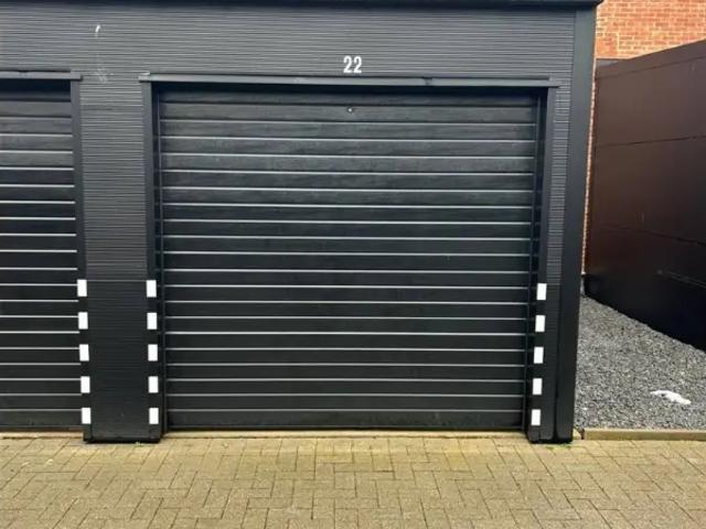 Garage vente à Bourg-léopold, Limburg