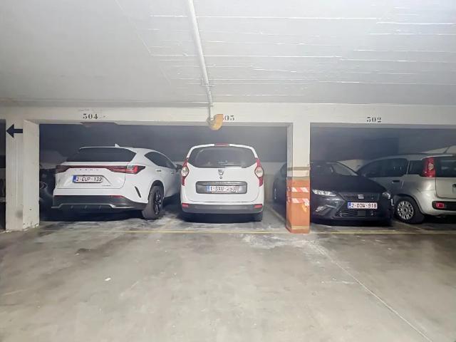 Garage vente à Quartier du Centre - Centrumwijk, Bruxelles - Brussel
