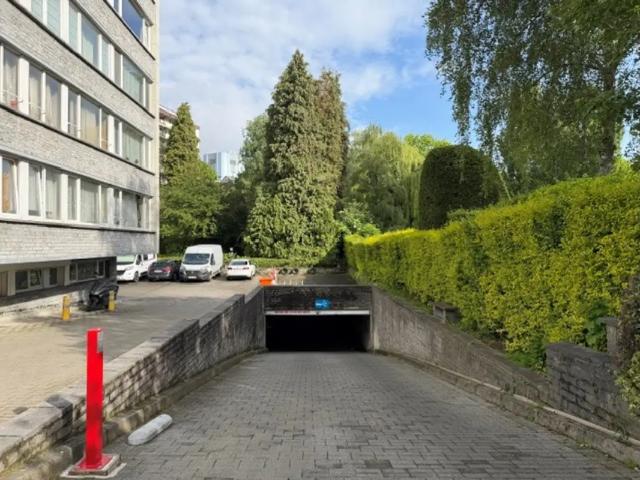 Garage vente à Evere, Bruxelles