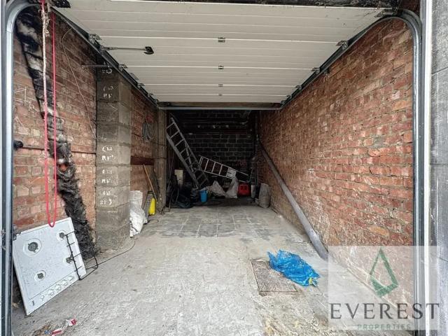 Garage vente à Jette, Bruxelles