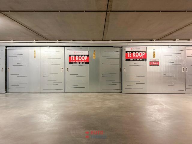 Garage vente à Nieuwpoort, West-Vlaanderen