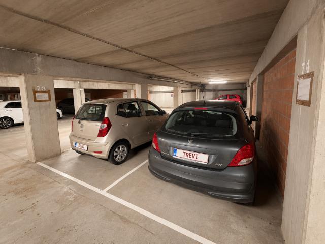 Garage vente à Nijvel, Wallonie