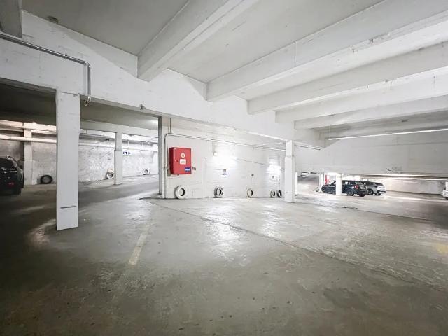 Garage vente à Saint-gilles, Bruxelles