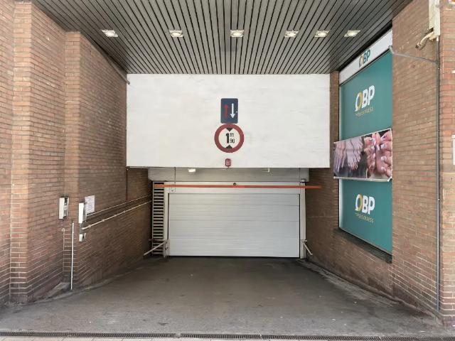 Garage vente à Saint-gilles, Bruxelles