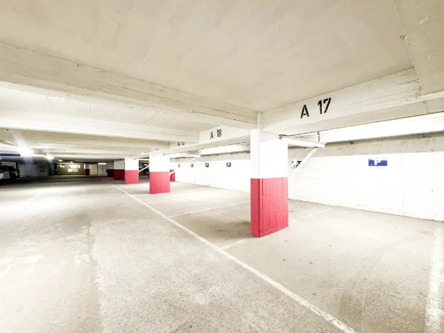 Garage vente à Saint-gilles, Bruxelles