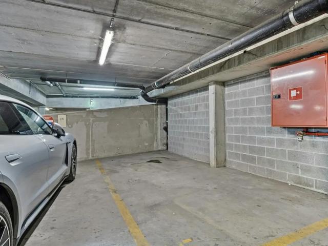 Garage vente à D'hoye, Bruxelles