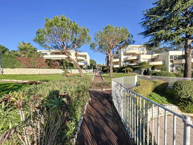 Garage vente à Grasse, Villeneuve-loubet