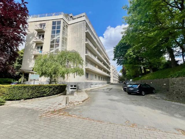 Garage vente à Uccle, Bruxelles