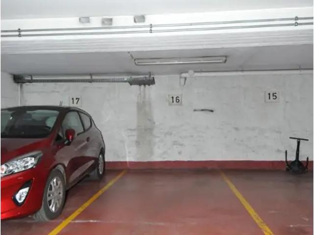 Garage vente à Uccle, Bruxelles