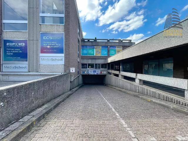 Garage vente à Uccle, Bruxelles