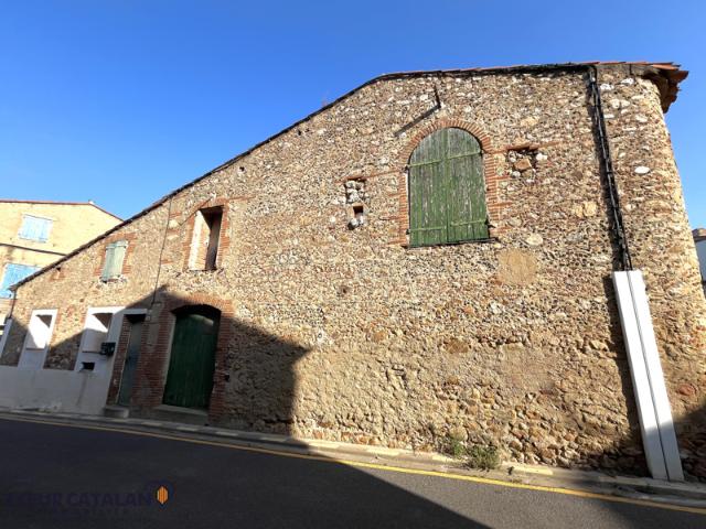 Maison vente à Céret, Caixas