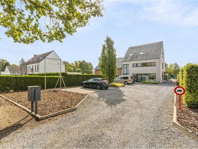 Maison vente à Genk, Limburg