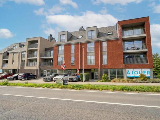Local Commercial vente à Velaine, Namur