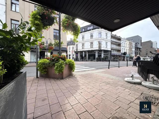 Local Commercial vente à Andenne