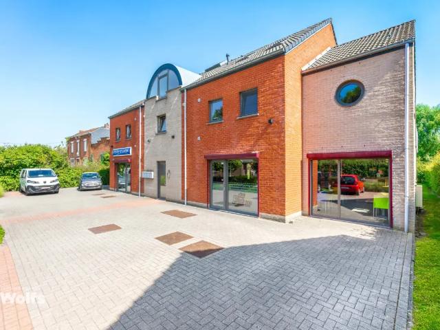 Local Commercial vente à Bassenge, Wallonie