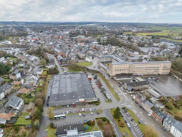 Local Commercial vente à Bastenaken, Wallonie