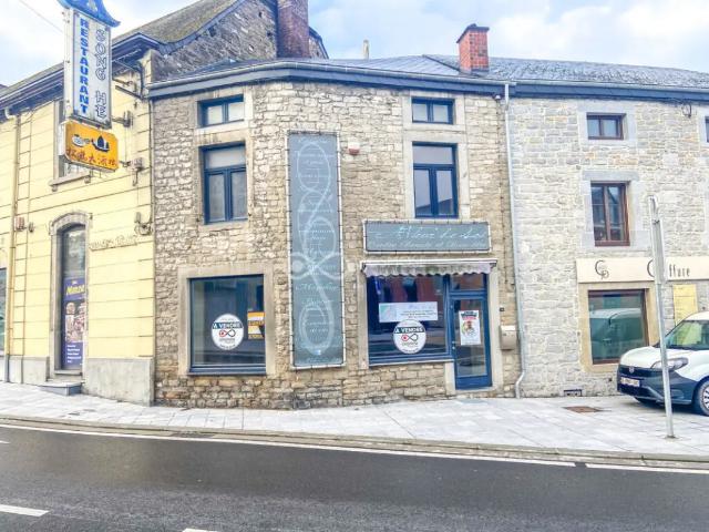 Local Commercial vente à Beauraing, Wallonie