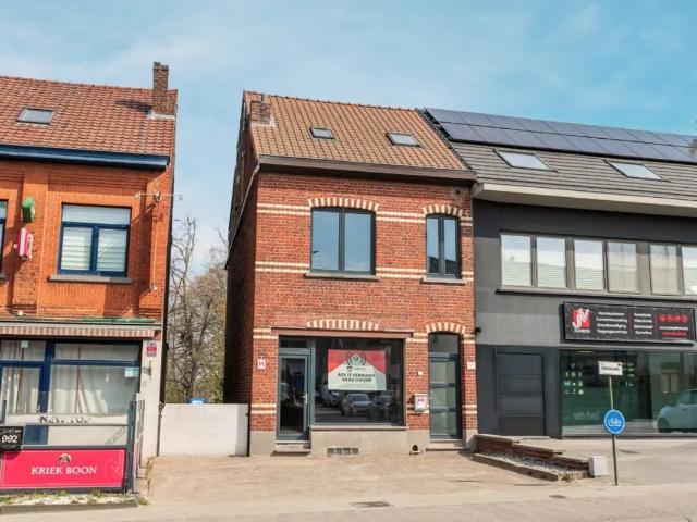 Local Commercial vente à Beersel, Brabant