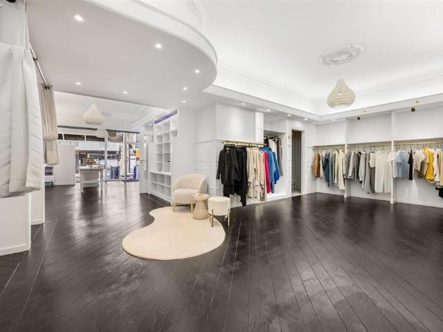 Local Commercial vente à Beringen, Limburg