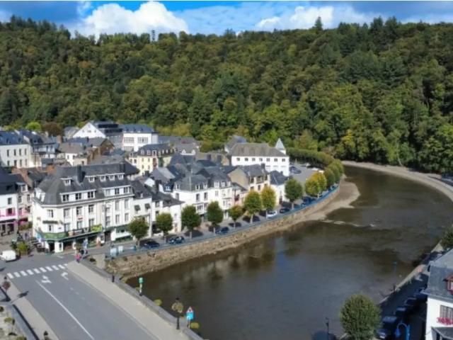Local Commercial vente à Bouillon, Wallonie