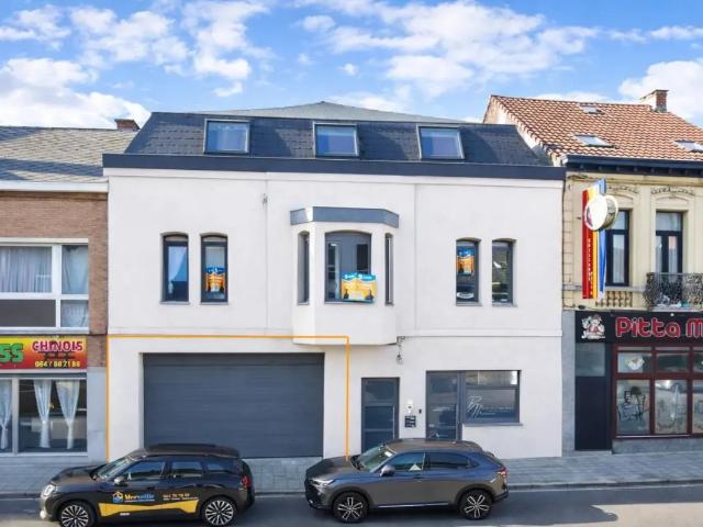 Local Commercial vente à La Louvière, Wallonie