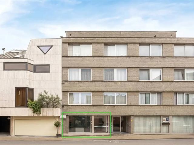 Local Commercial vente à Burcht, Oost-Vlaanderen