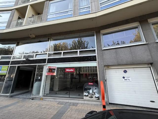 Local Commercial vente à Charleroi, Wallonie