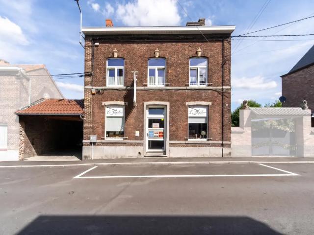 Local Commercial vente à Châtelet, Wallonie