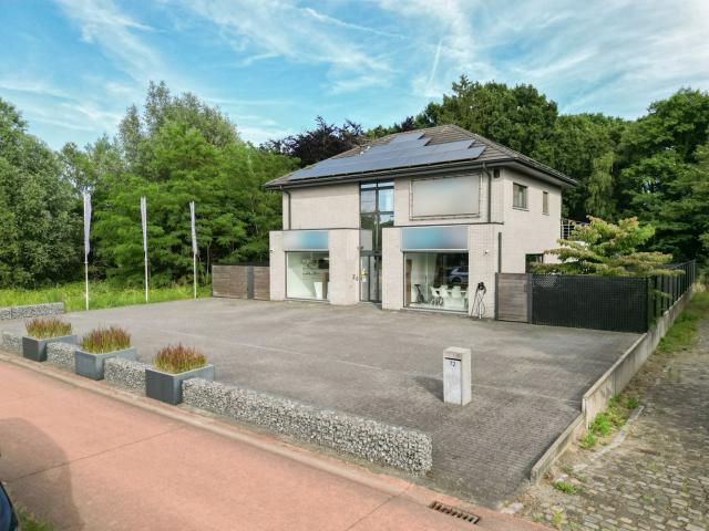 Local Commercial vente à Diepenbeek, Limburg